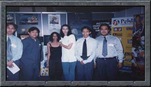 EXHIBITORS! From left Jolski, Bernard, chicks ni JR, chicks ni bernard, Markinski & Me