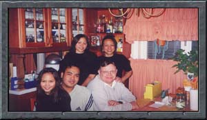 From left Nichole, Me, Marielle, Tito Roger and Tita Nerisa, also swedish filipino family live at the center of Linkoping, Rosengattan St. we stay at their apartments